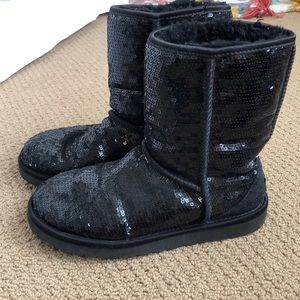 Black glitter Uggs